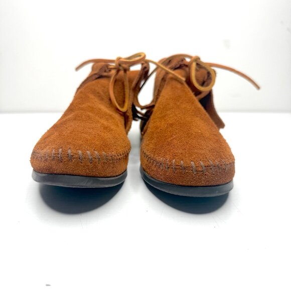 MINNETONKA Classic Fringe Lace Up Ankle Hardsole Moccasin Boots Womens 6 Brown - Picture 2 of 8